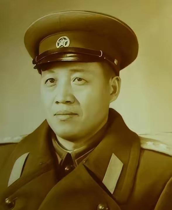 范天恩（1922-2001），绰号“范大胆”，山东泰安人，志愿军38军112师3