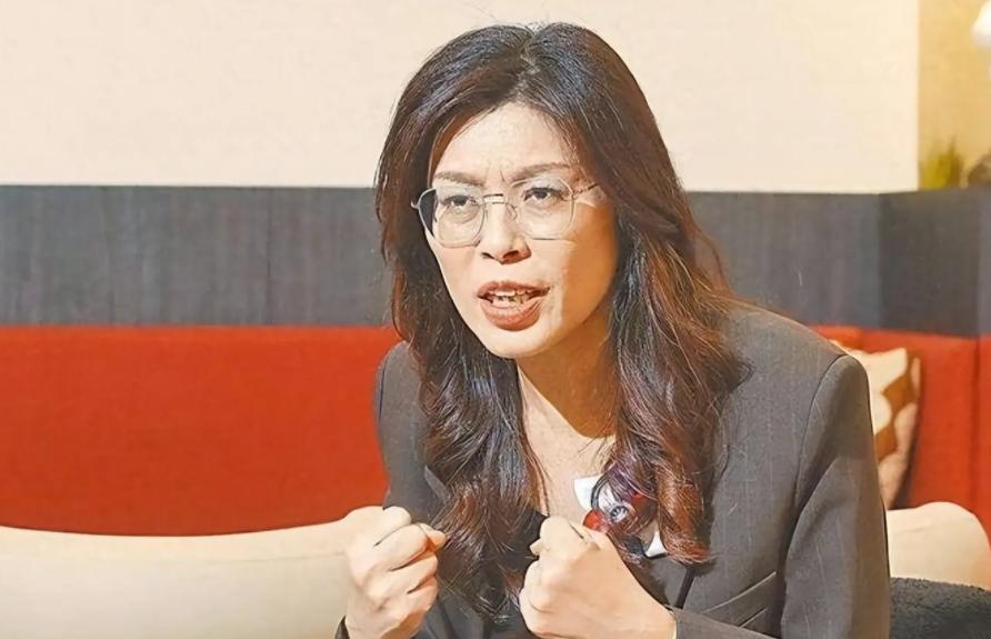 国民党大陆事务部前主任：郑丽文忧心大陆认定“和统可能性丧失”，因此她带领国民党回