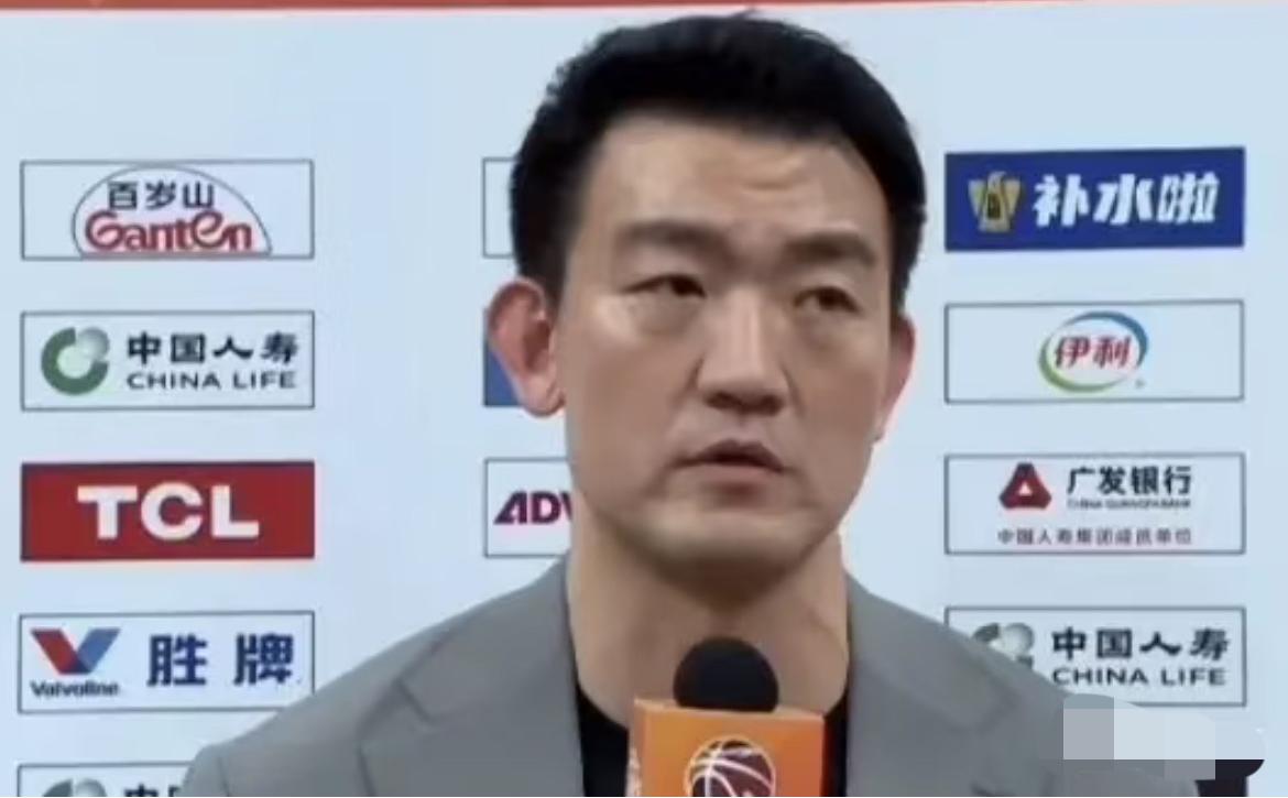 广厦输球真不冤？5大决策失误，王博亲手葬送好局！广厦G1遗憾输球，真