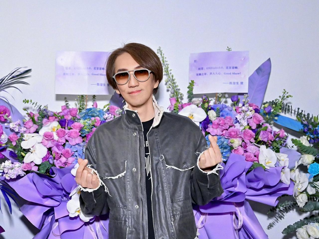 陈楚生给林志炫演唱会送花篮！生哥的人情往来太到位了，优秀的人惺惺相惜。刷到陈楚