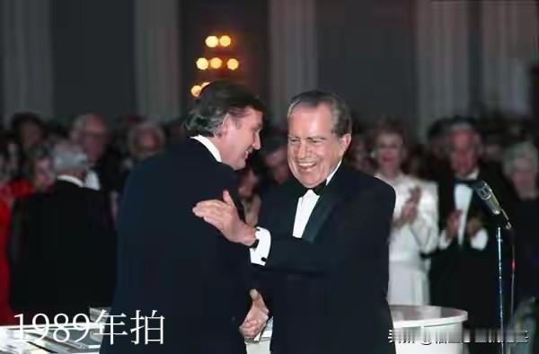 特朗普在80年代和两位在美国历史很具有影响力的总统有过会面，特朗普对他们的评价各