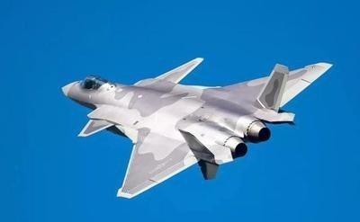 美国专家直接给中国战机下了定论：歼-35和歼-20迟早都会被淘汰。美国有个知名智