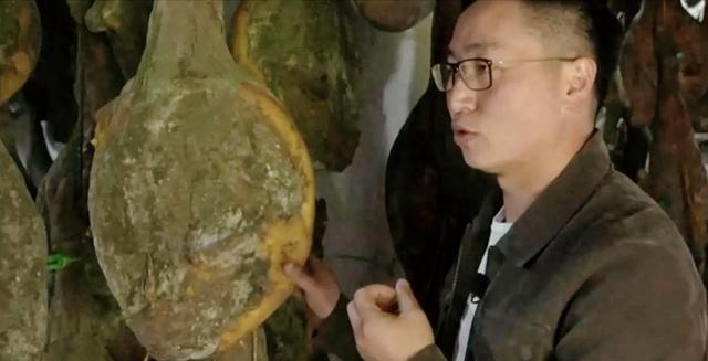 2017年，云南一位小伙掏空家底，买下了数万吨猪腿，然后全部丢进一个偏僻的山洞中