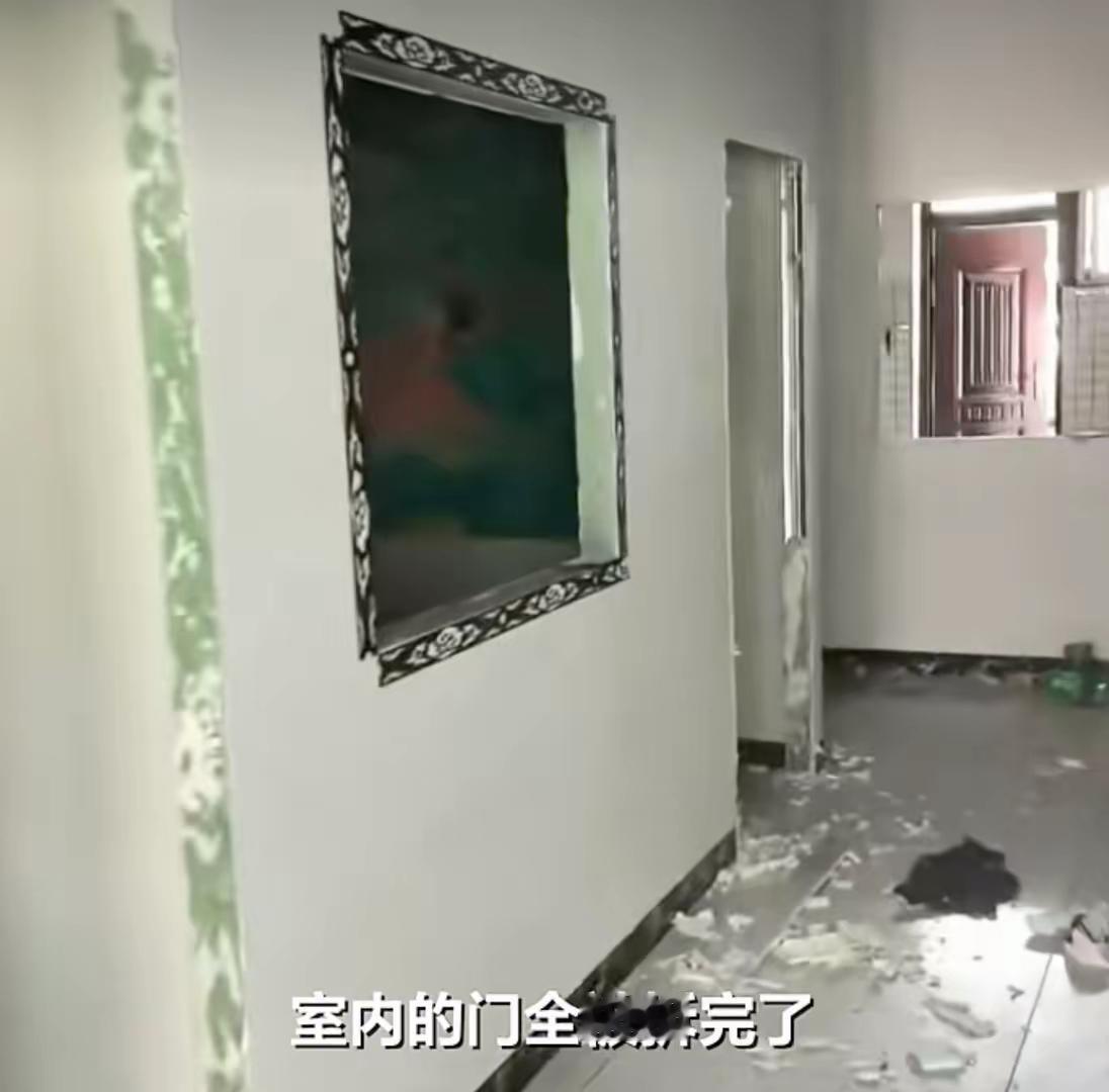租客退租拆空门店，房主气到发抖：这不是退租，是拆家！4月13日，陕西汉中宁强县爆