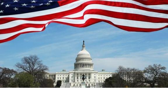 以前是美军方不想打仗，美国的民主党和共和党都想和中国打仗。现在不一样了，连五角大