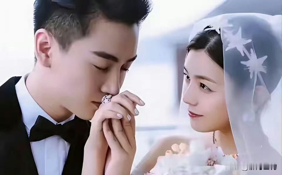 我朋友昨天突然问我，陈晓为什么离个婚这么坚决，连钱都可以不要？我说，你可能没