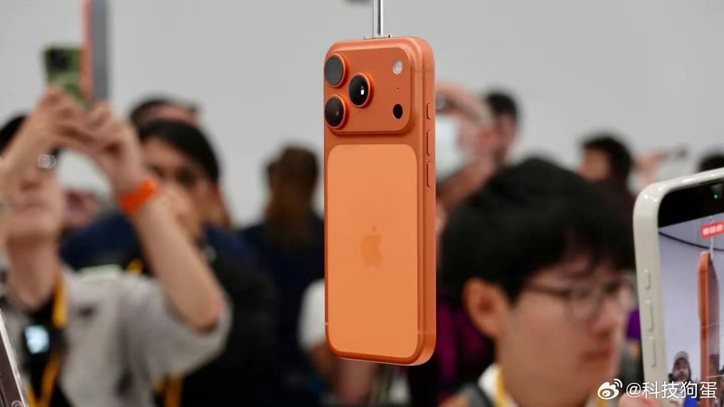 盘点网友对iPhone17五大遗憾唉，iPhone17的背屏款又跳票了，讲真狗
