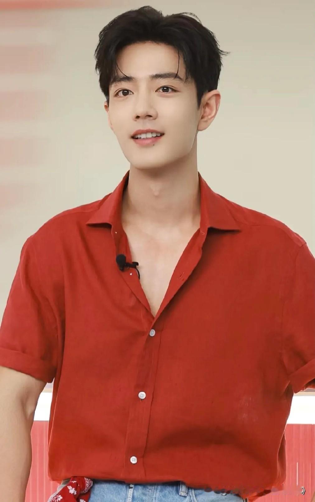 说实话。我对肖战的印象真的彻底变了。不是因为他又帅出了新高度。也不是因为哪