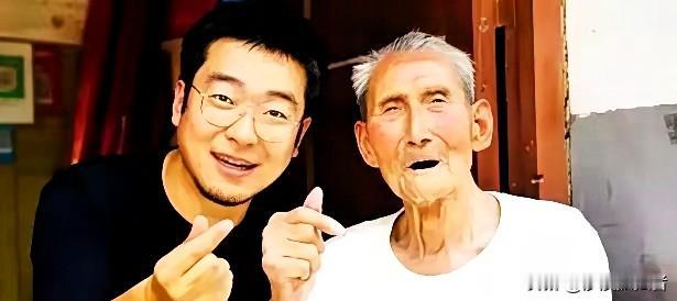 武汉快递员秦岷意外救起昏迷老人，哪料，却遭其女儿反咬：“我爸是你撞的，你要负责！