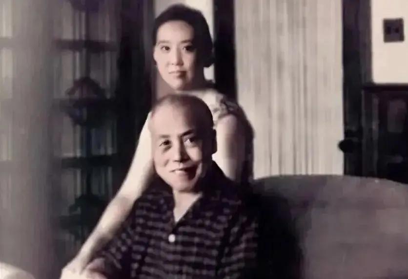 1966年这天，李宗仁第三任夫人胡友松，一向按时的生理期没有来，她心里涌现一个不