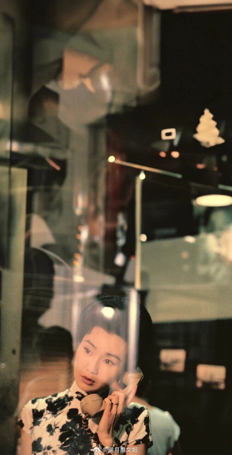 我一直在想，他们是怎么开始的，现在我明白了，原来很多事情都是不知不觉。——《花样