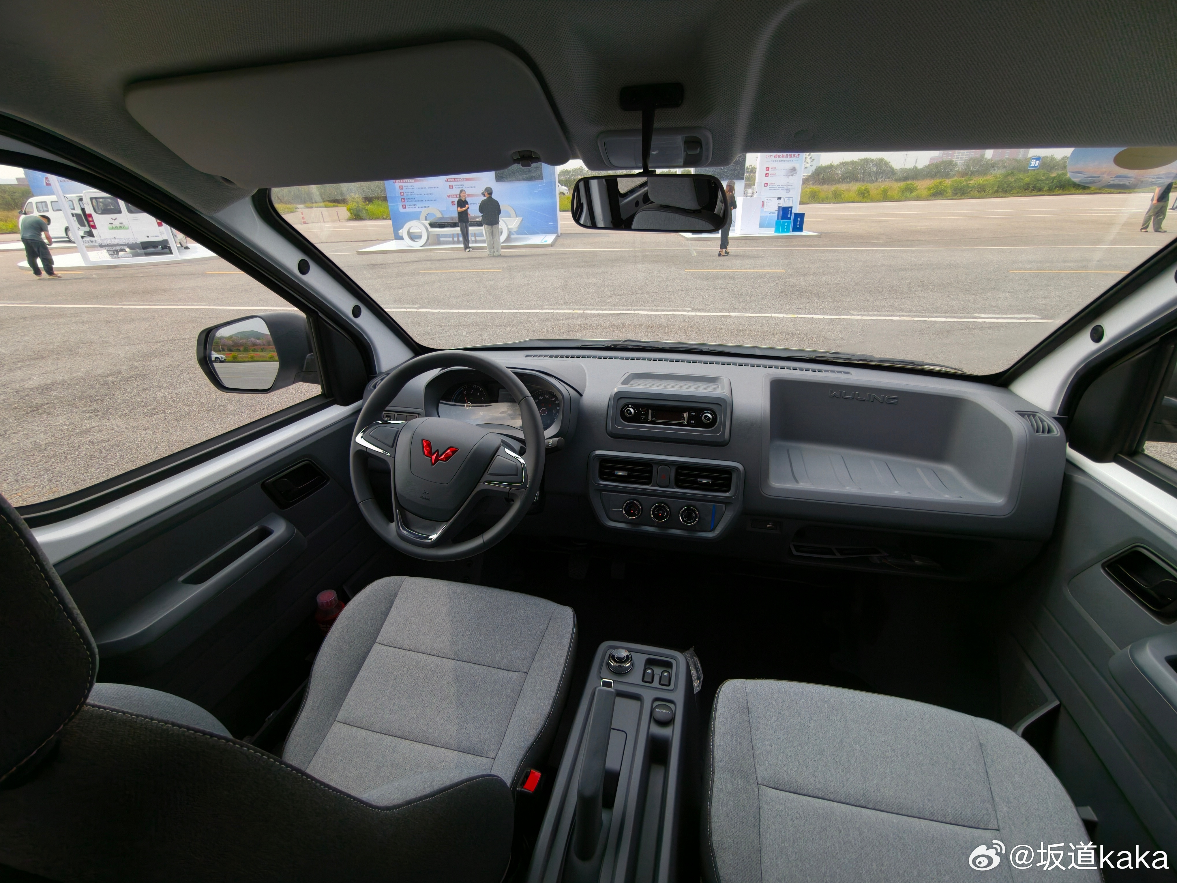 2026款五菱扬光开完了，给你们展开讲讲厢式/轻客销冠有多逆天。升级的点主要有三