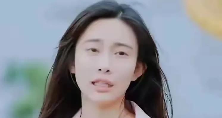 孟子义卸妆素颜差距大，眼睛变小显老，妆后才是本尊
