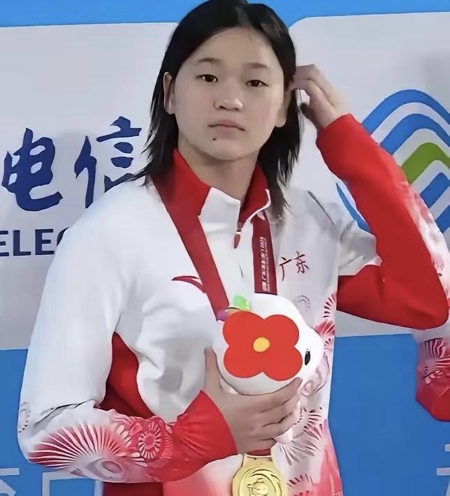 终于明白全红婵为什么不参加单人赛了，不是她不想参加，而是她不能再参加了。