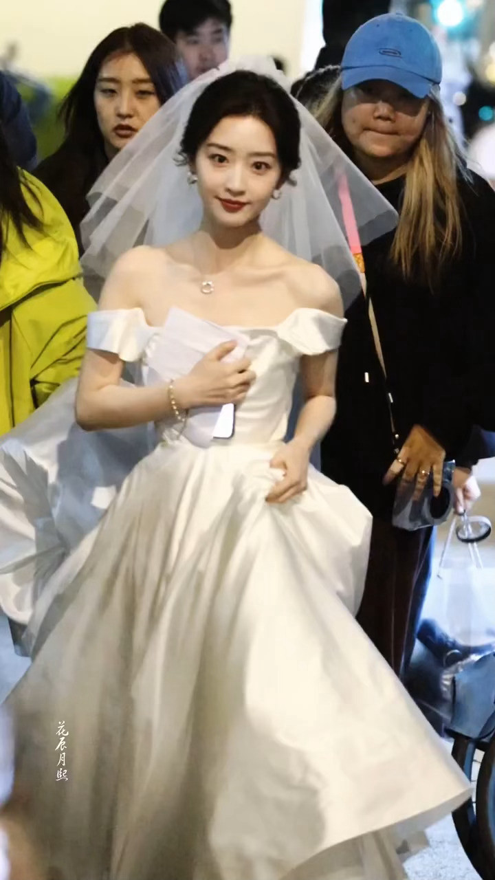 邓恩熙x告白丨婚纱许随美得我晕头转向