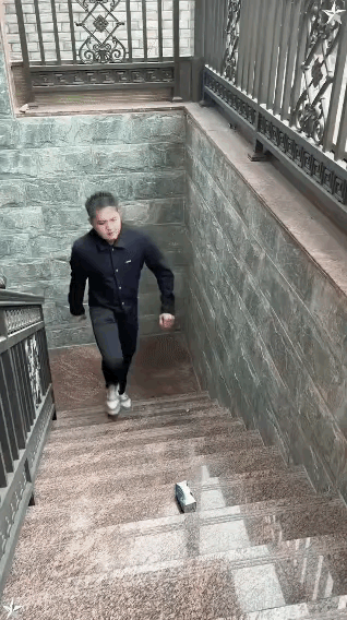 脾气太大，可不是好习惯，这下闯大祸了吧！[吐舌头眯眼睛笑][吐舌头眯眼睛笑][吐舌头眯眼睛笑][吐舌