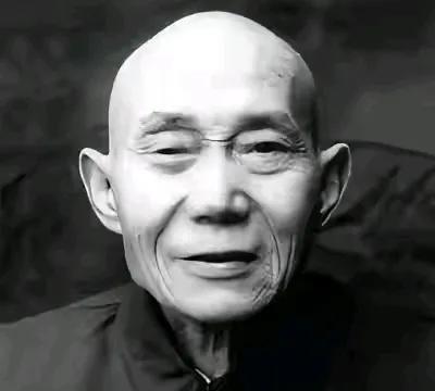 这年的6月22日傍晚，开封山陕甘会馆西厢房的门吱呀一声被推开。当卫兵抬眼撞见吴