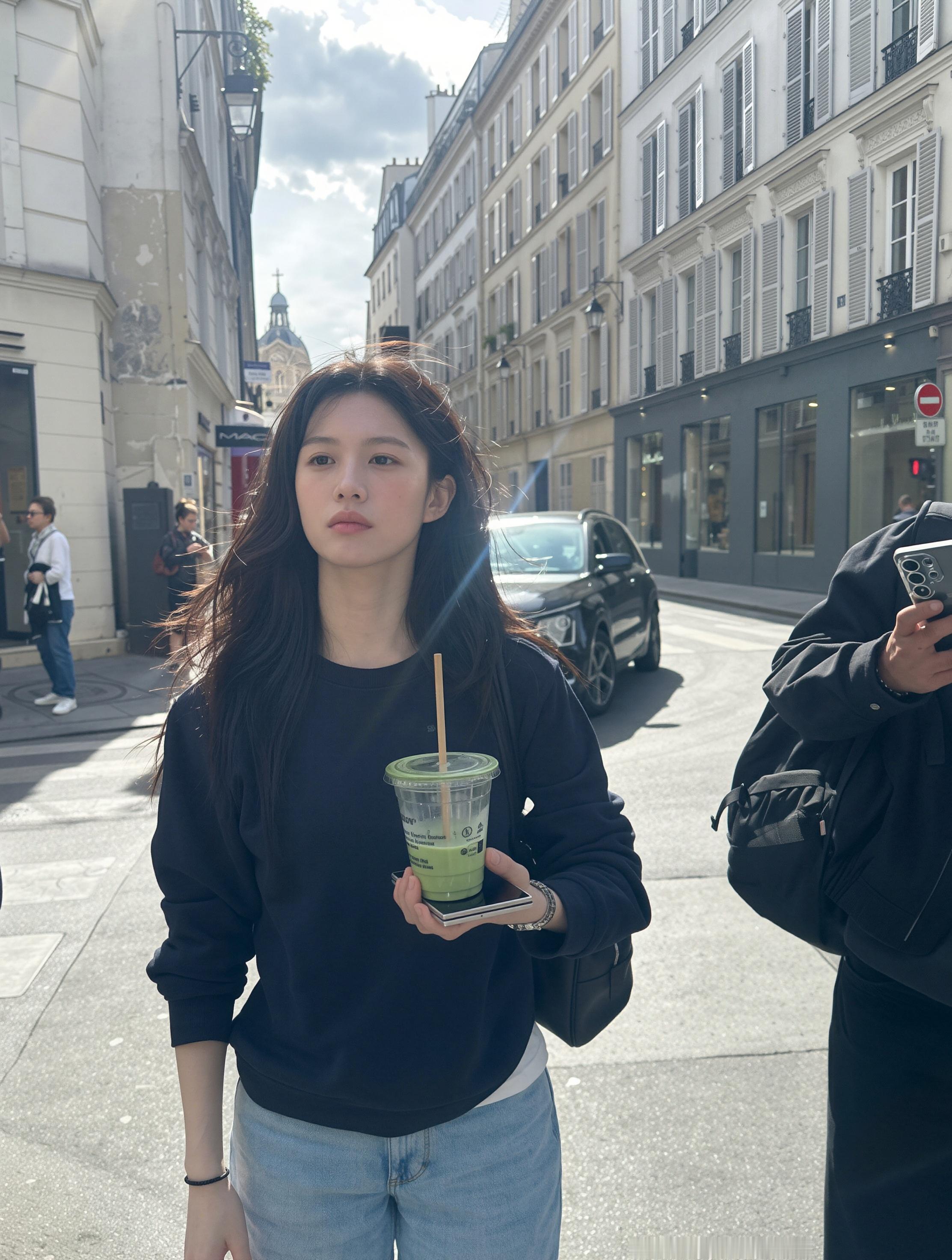 高允真ins更新旅游照梦回爱翻了🍀​​​