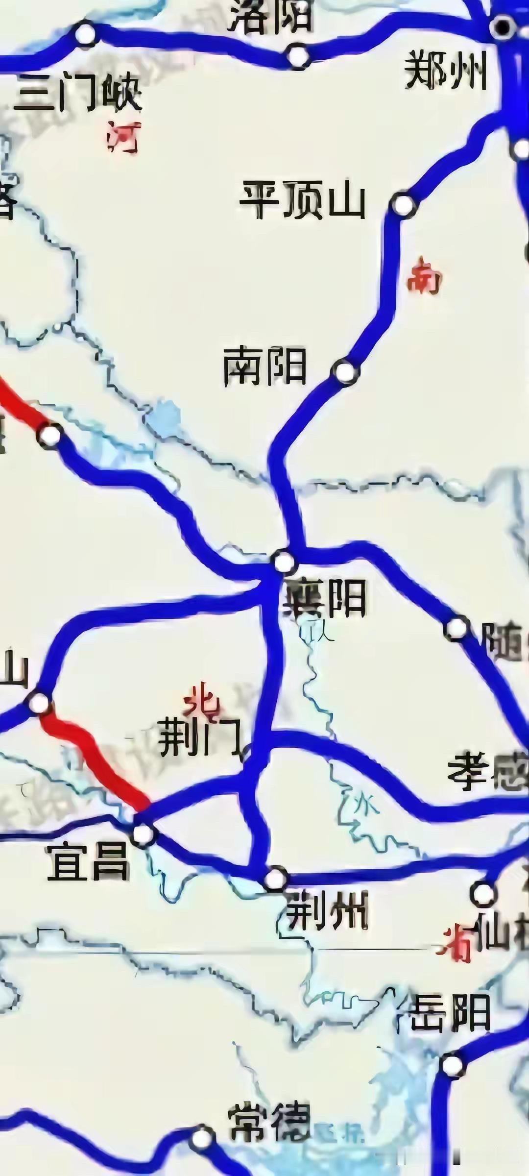 徐州和襄阳是中国两个非省会的高铁枢纽。徐州有5个方向。分别是京沪高铁两个方向，徐