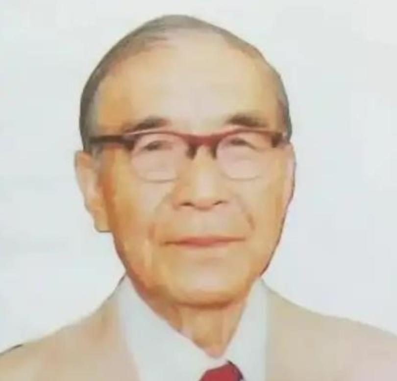 1988年上海，86岁的名医邝安堃不顾子女反对，娶23岁的小保姆，四年后邝安堃去