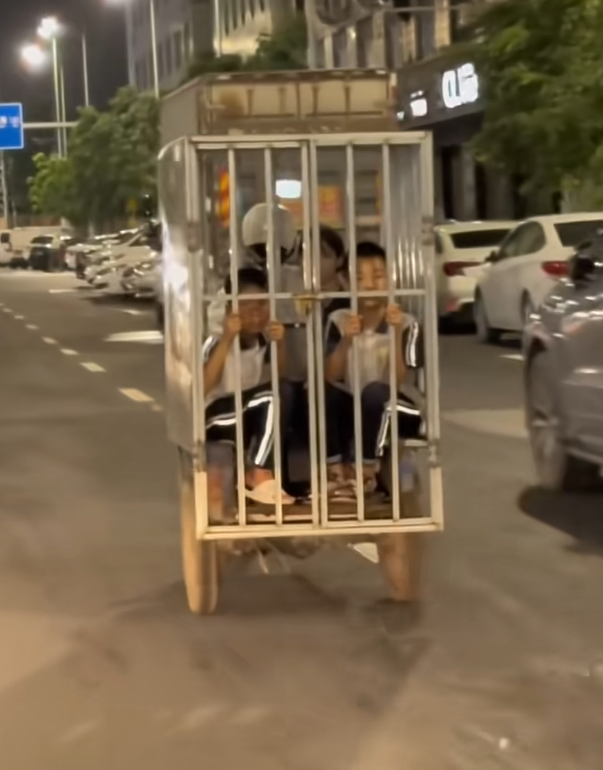 求小孩哥心里的阴影面积[哭笑不得]
