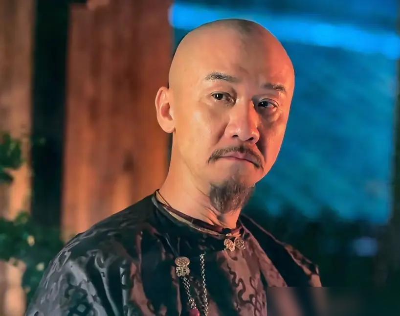 《大生意人》李万堂为何宁死都不愿见古母。剧中，古平原因为母亲病情加重来找李万堂，