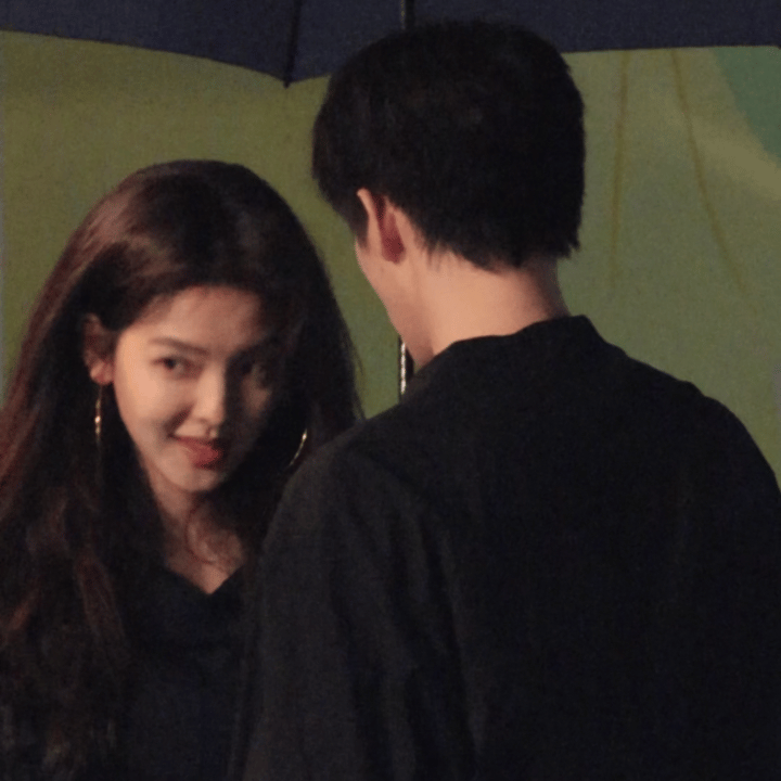 章若楠演技一直这么闹着玩不走心，本人游离在角色外，怎么被当上演员的