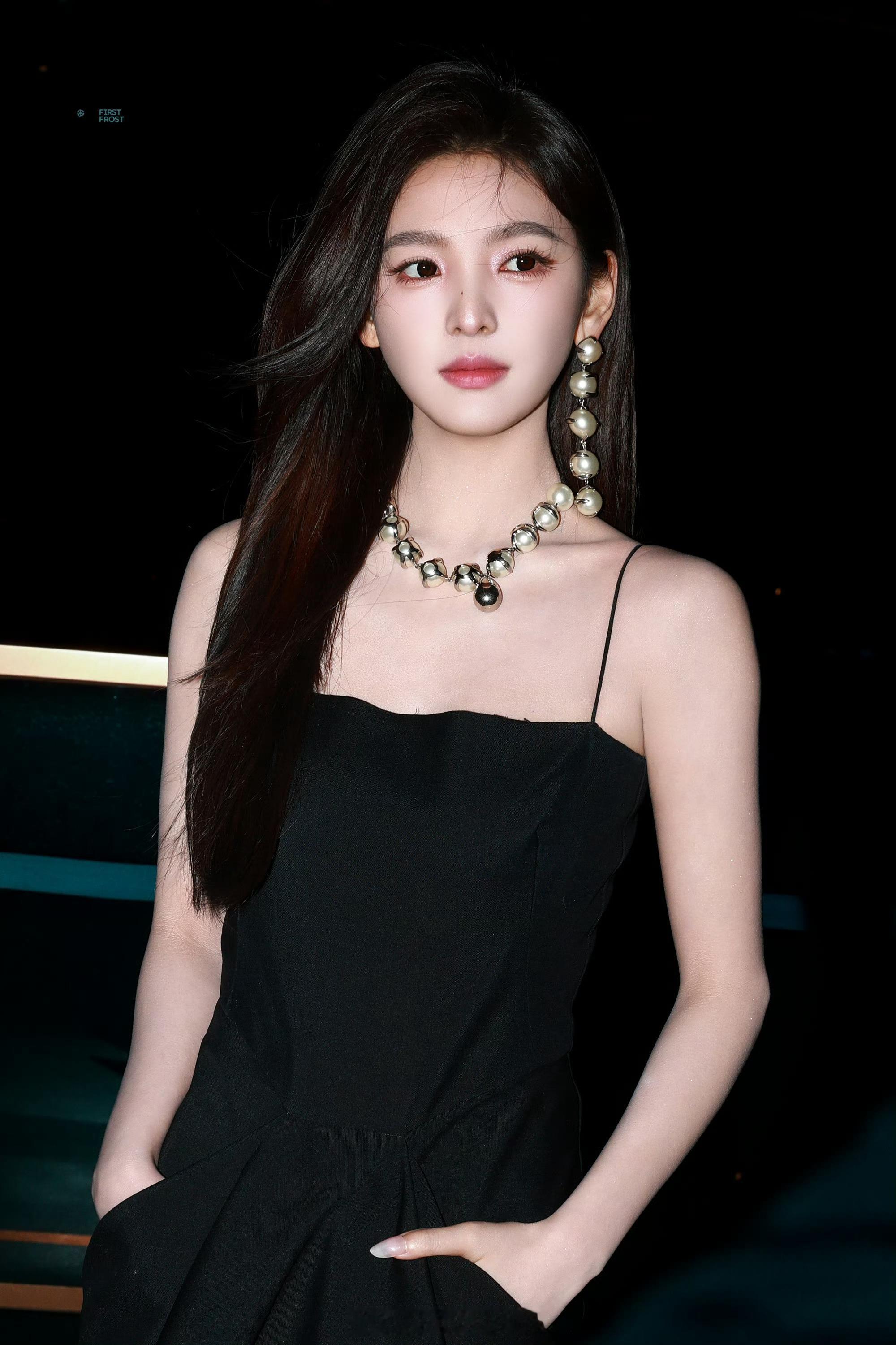 章若楠这张脸杀疯了内娱清甜系颜值天花板