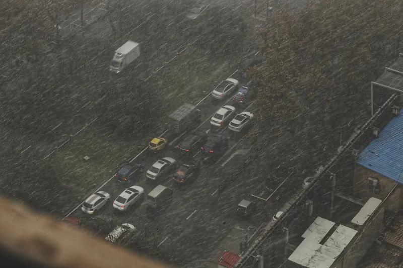 紧急预警！江浙沪皖迎今年最大雨雪，16℃骤降20℃变冰窟，返程高峰要慌？家