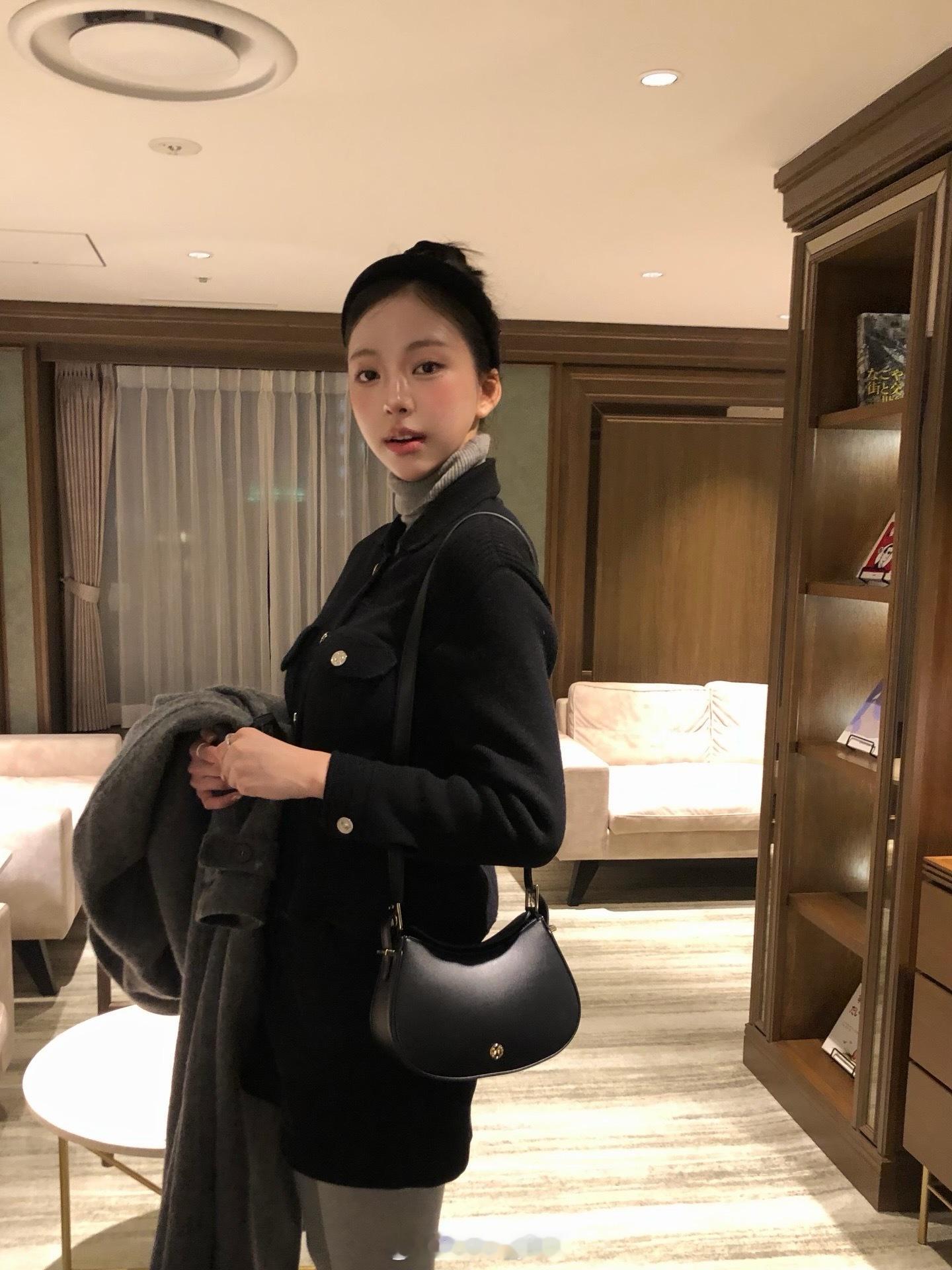 单身即地狱5金高恩ins穿搭