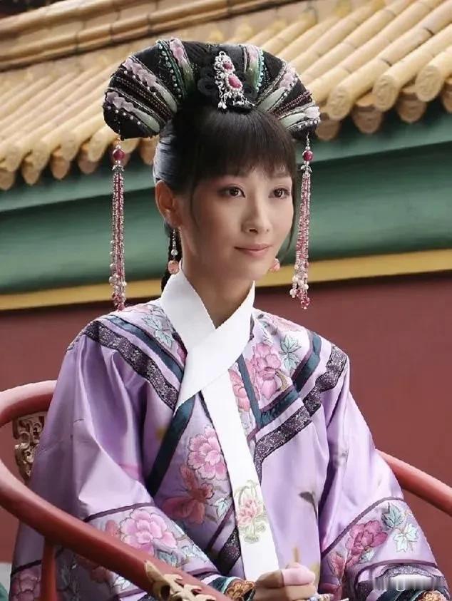 其实安陵容已经很优秀了，因为皇帝选秀最后只选了8个，她从小地方到京城殿选说明外貌