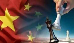 美国彻底懵了！年初抓马杜罗中国没翻脸，后来炸伊朗中国也没出兵，北京到底在下一盘多