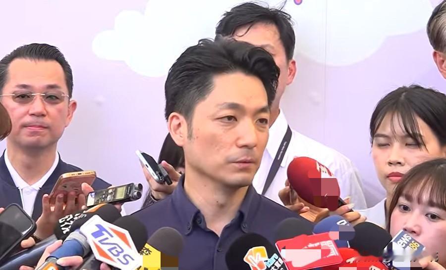 遭绿营酸闹剧游行蒋万安：无法理解当局的傲慢针对昨晚的“凯道反毒油”集会活动