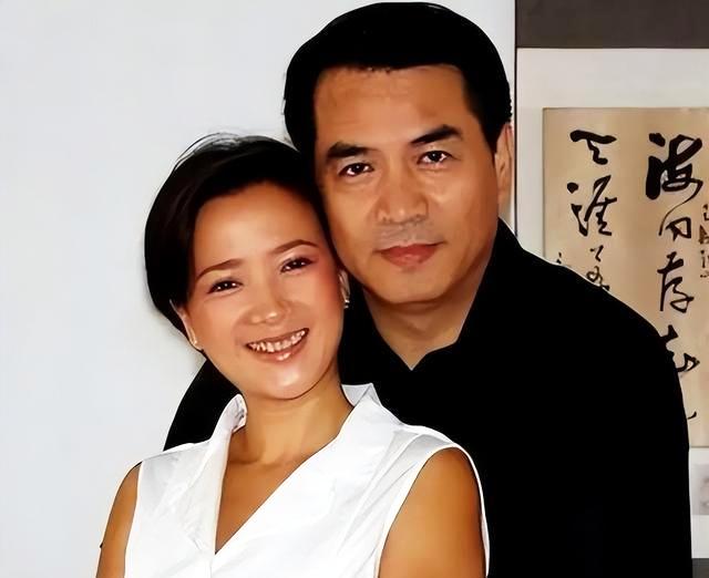 何晴与瘳京生根本不是两口子，两个人只是在一起合作拍过戏。人们也太能造谣了，说