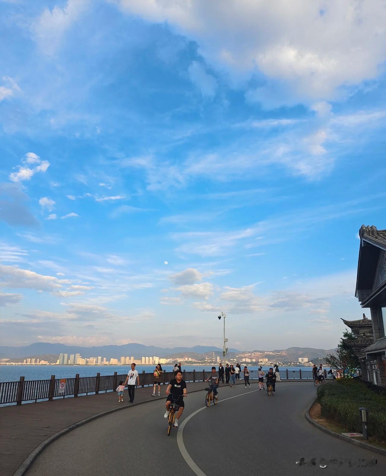 洱海骑行避坑指南：理想与现实的残酷碰撞谁懂啊！满怀期待奔赴洱海骑行，结果收获