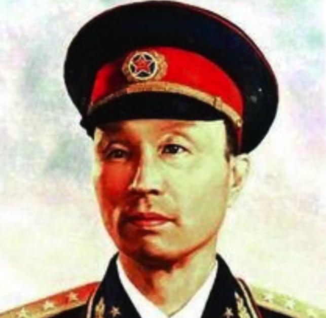 1972年，一个战士护住一位奄奄一息的老头，非但没受嘉奖，反而被强制退伍。直到多