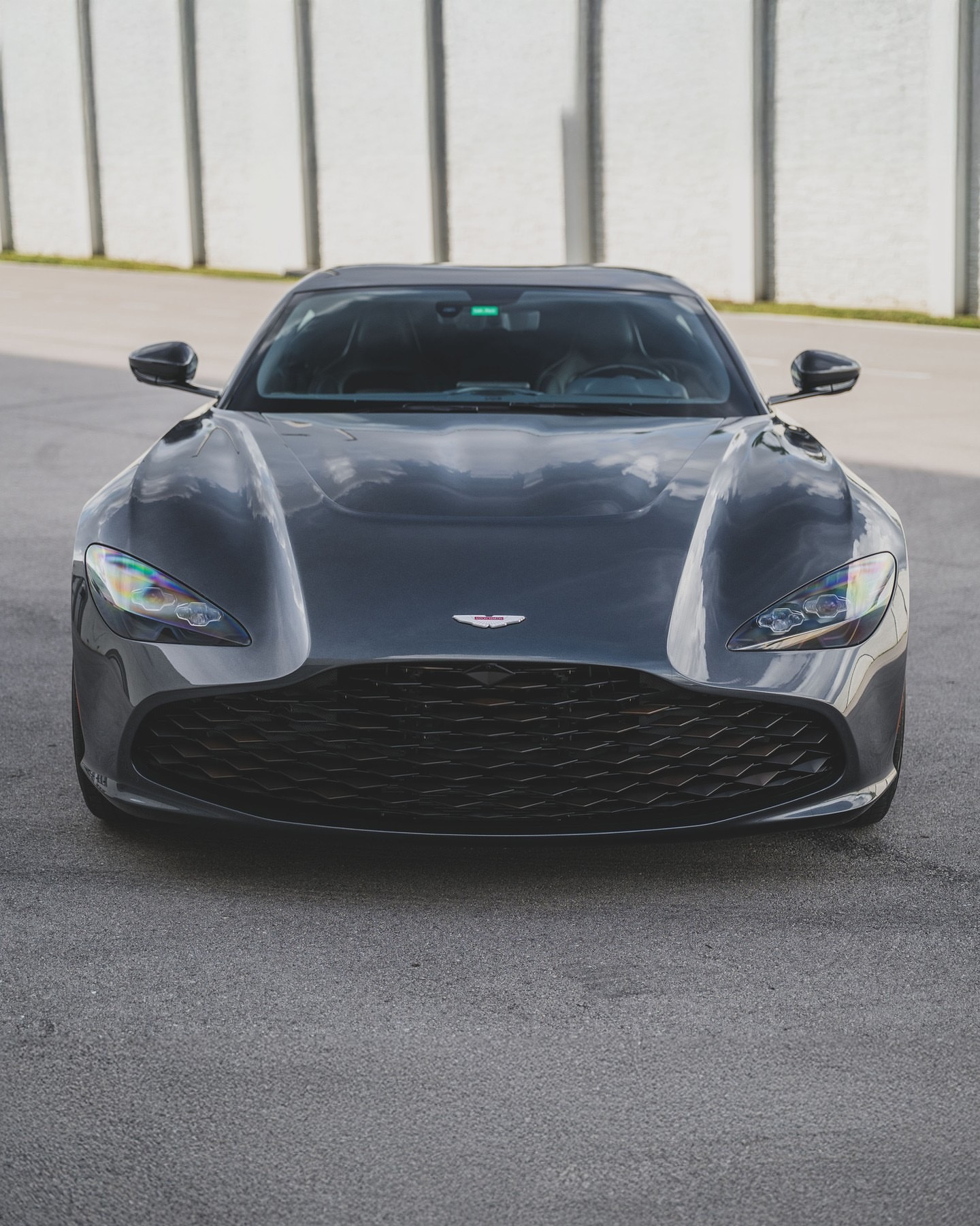 Car时尚这款车型仅生产了19辆。在首次合作七十年后，阿斯顿·马丁和扎加托回