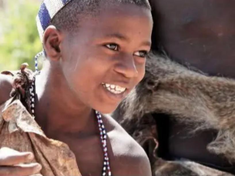 在非洲有这样一个“奇葩”的部落，孩子的父亲去世后，儿子会继承父亲的遗产，甚至自己