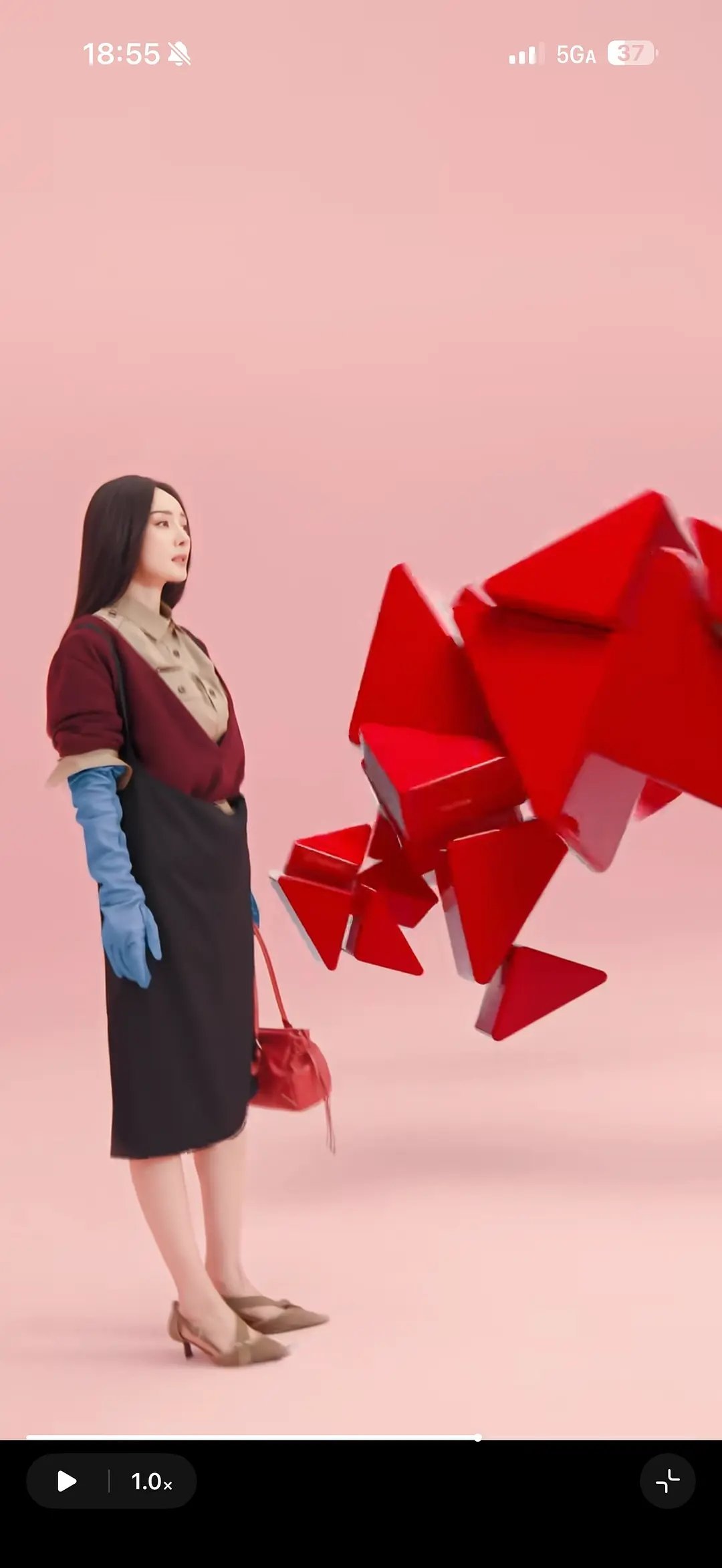 同一套衣服杨幂和柳智敏谁赢了