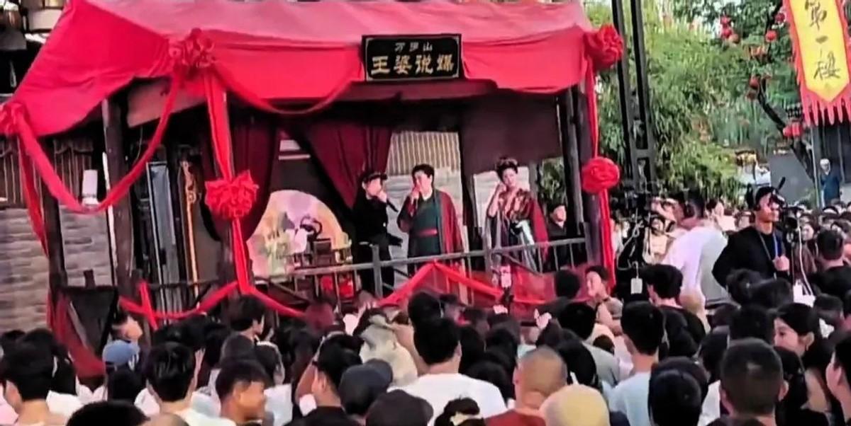 “哈哈哈。刷到王婆相亲的现场，一个女子上场后，表示想找一个房子全款，不和父母住在