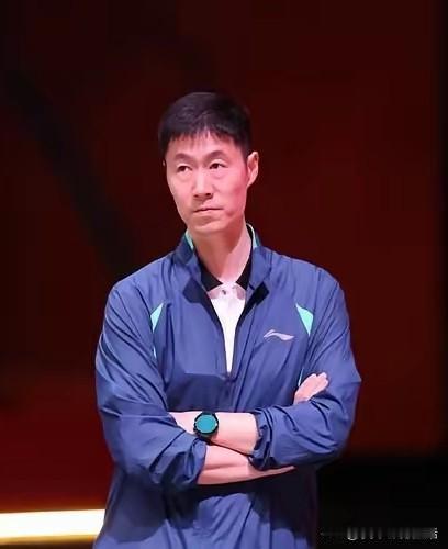 男队梁靖昆，向鹏，陈垣宇，徐瑛彬，徐海东这几个活跃在WTT赛场的国乒主力全部第一