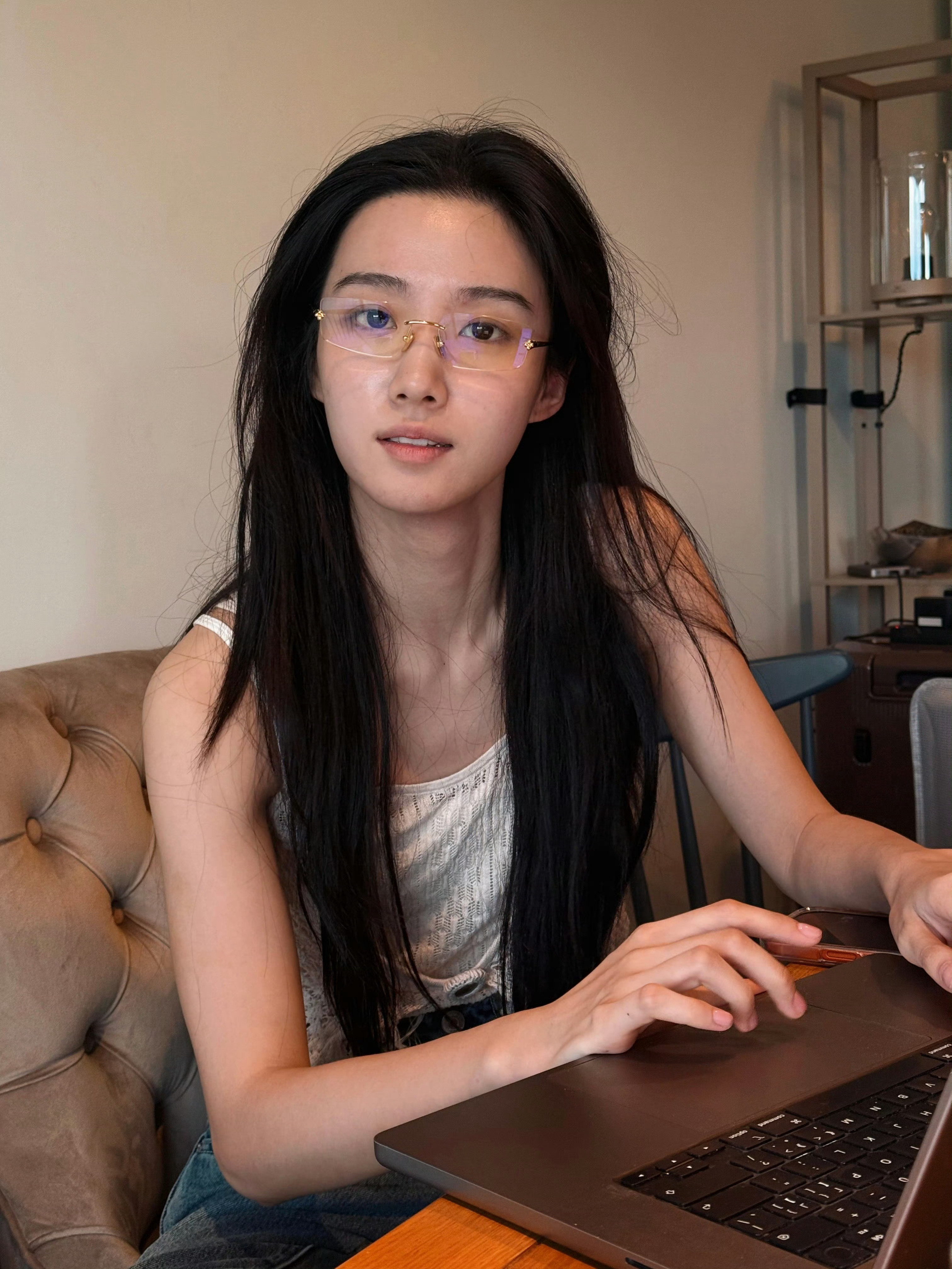 卢昱晓随性素颜自由文艺的卢昱晓！卢昱晓重游英国
