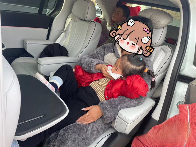 3个月的车主有话说！缺点：1、噪音太大。也是小鹏X9最大的设计缺陷。速度超过