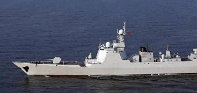 万一052D被火控雷达锁定了怎么办呢？锁定了也是白搭，052D不是谁都能击中的。