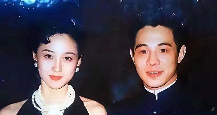直到看到李连杰的病照，我默默做了两个决定：第一、一定要学会控制欲望。李连杰之所以