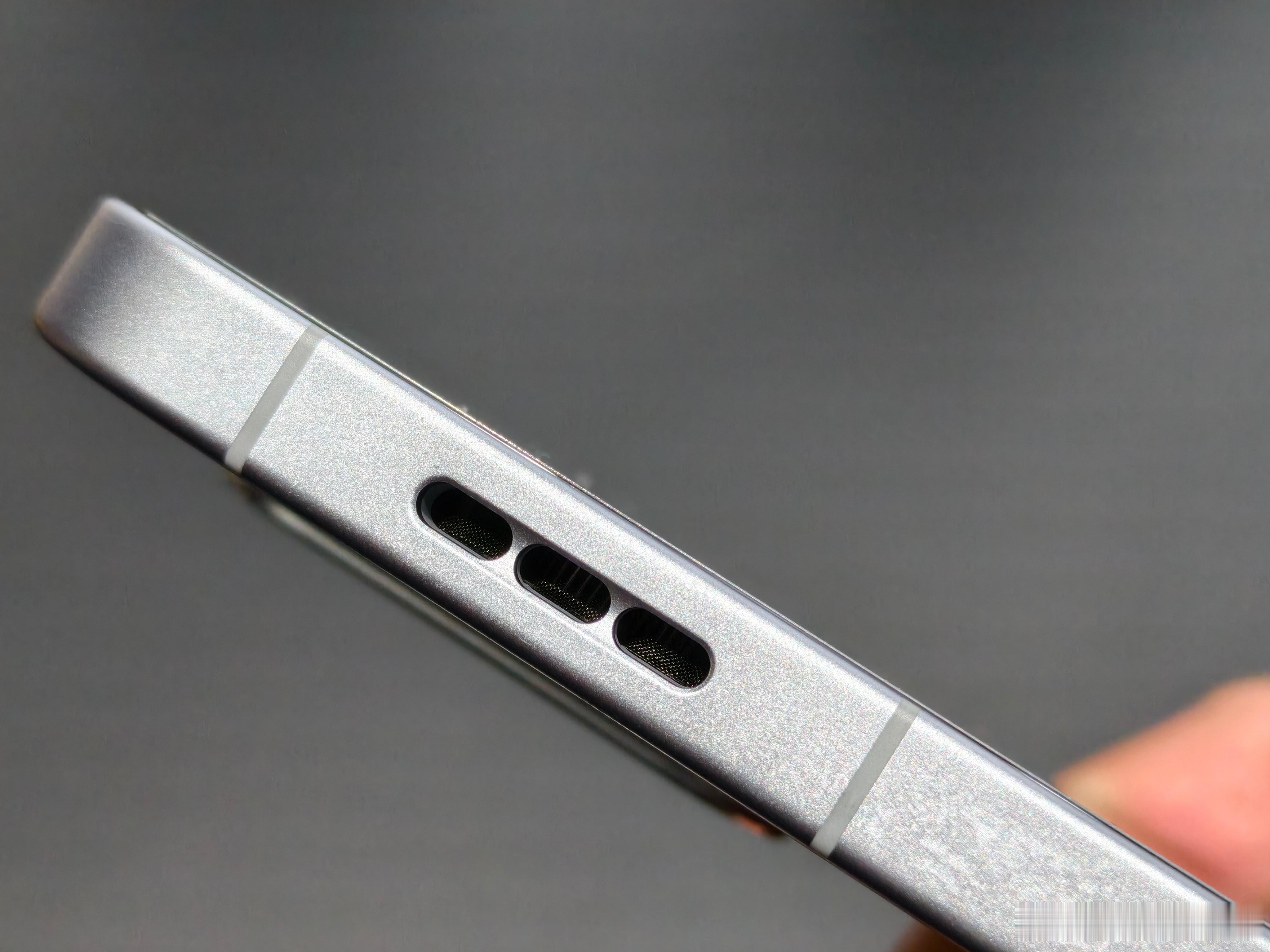 iQOO15Ultra很多小伙伴担心使用带有散热风扇的手机会进灰尘，遇到故障问