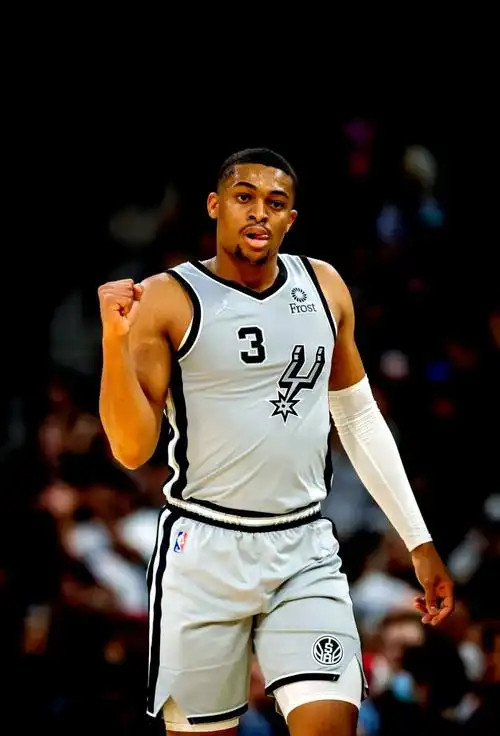 26赛季常规赛各大奖项预测之最佳第六人——凯尔登.约翰逊：马刺取得优秀的表现总要