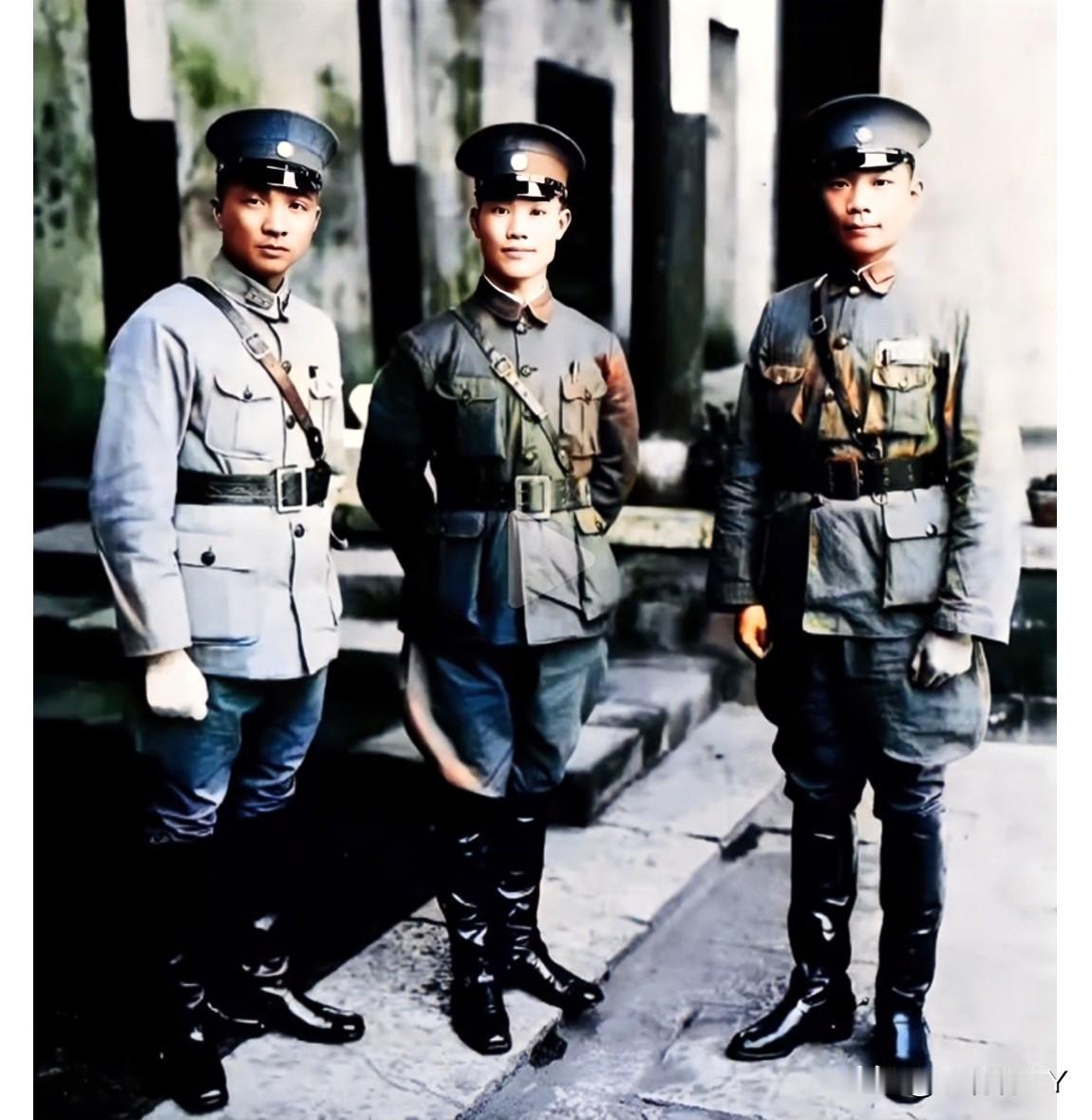 这才是陈诚年轻时的真实样貌，这并非演戏，也绝非电视剧里的演员，而是他1930年与