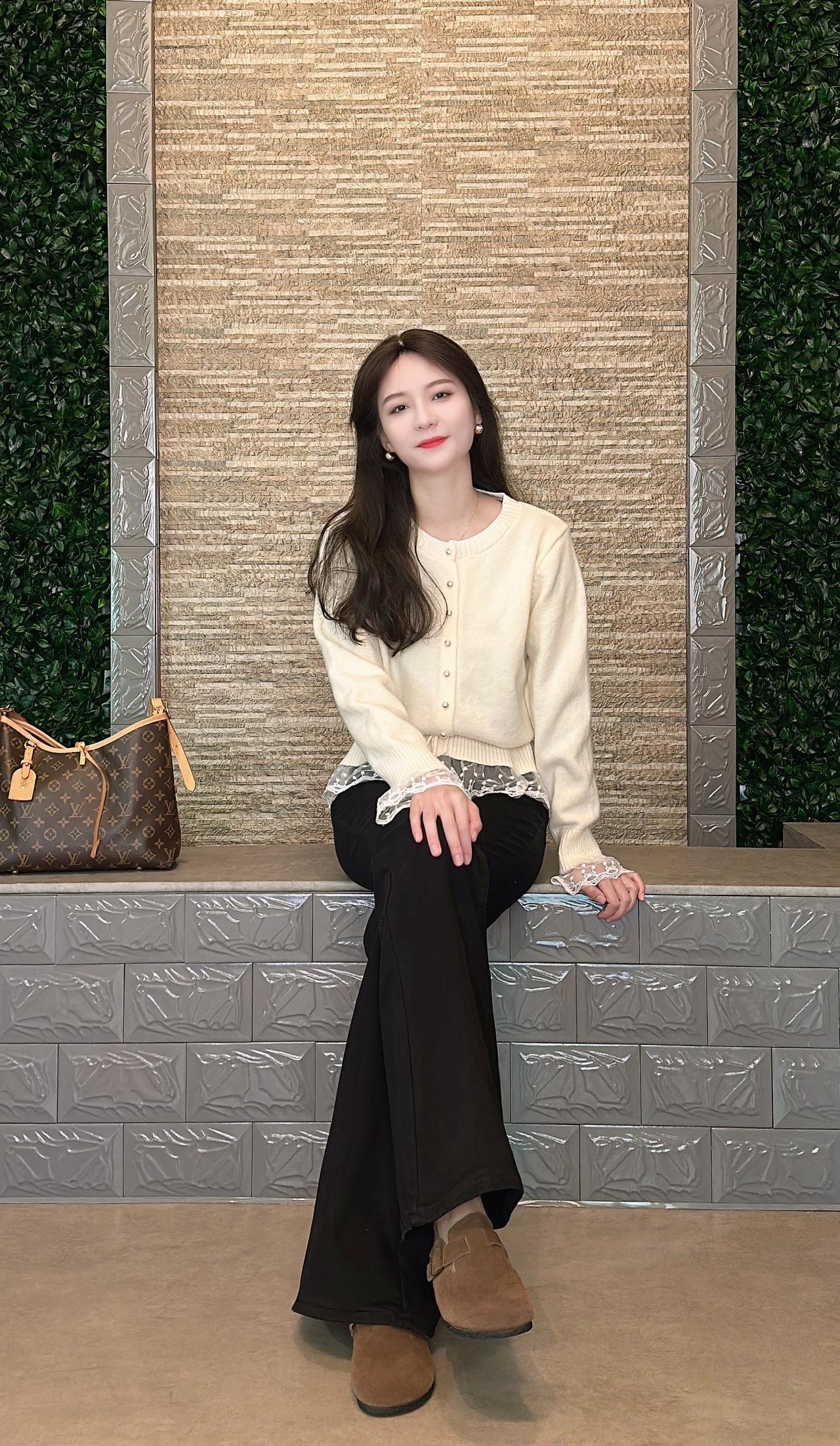 没人爱上纯粹的你，每个人都在衡量你的价值针织衫冬季穿搭女装