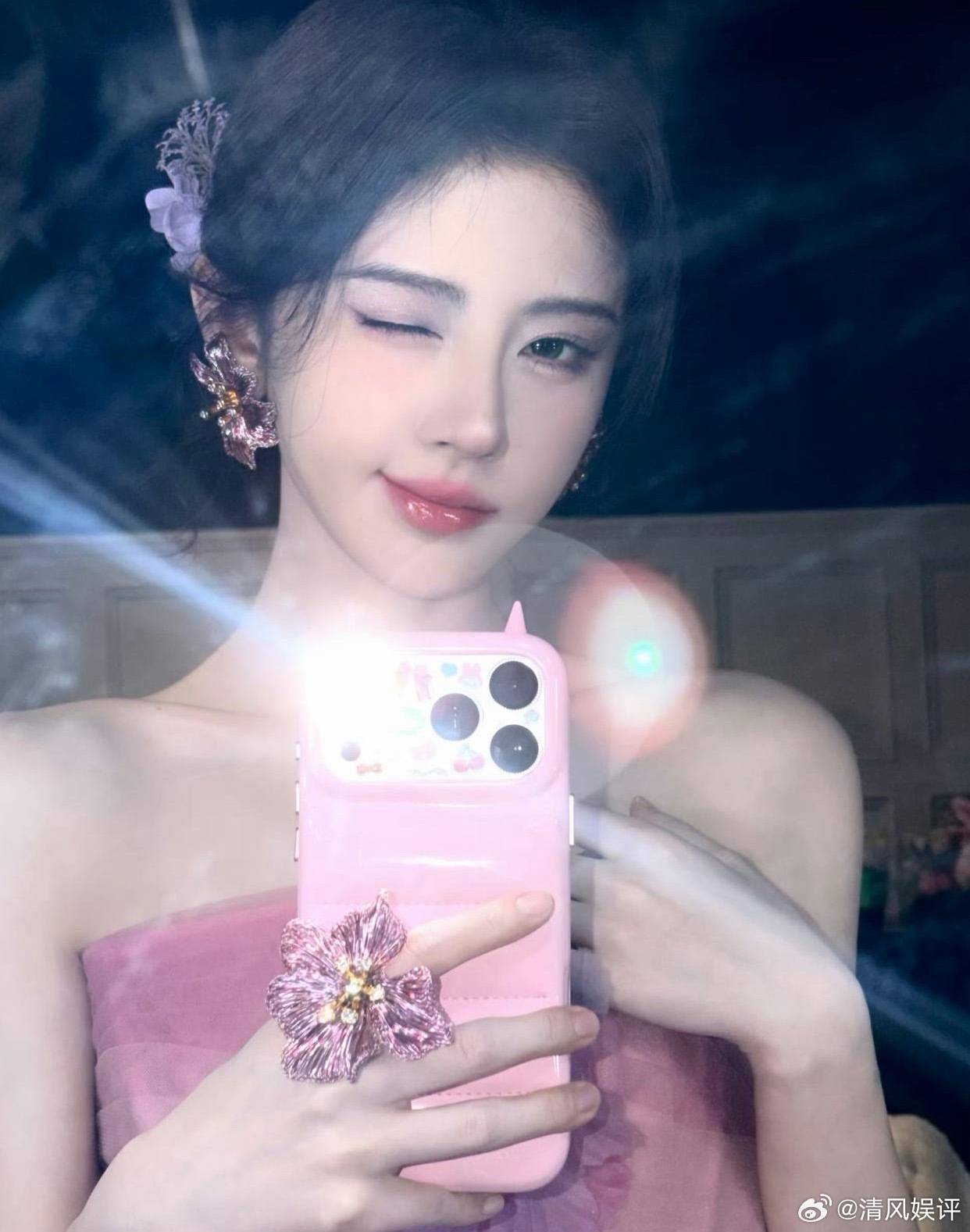 1.孟子义无论是拍戏还是录制综艺节目都稍微有些许吃不了苦，只要让她觉得哪里不舒服